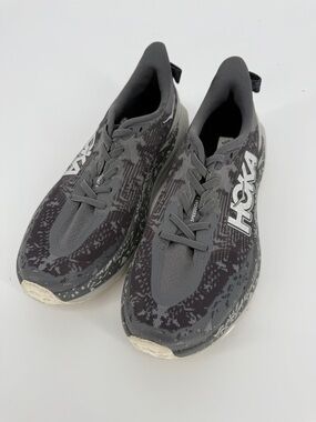 Hoka One One Speedgoat Trail Shoes Size 7.5